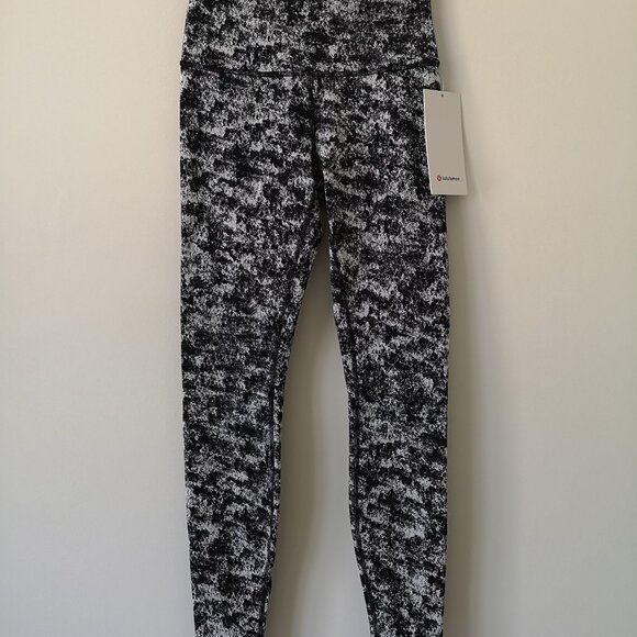 NWT LULULEMON ANNJ White Black Jacquard Wunder Under HR Soft 28" Pants Tight 6 - Picture 1 of 7